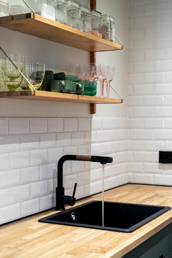 Family Friendly Apartment By The Park In The Very Center Of Ålesund Exterior foto